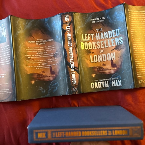 “The Left-Handed Book Sellers of London” Book written by:Garth Nix - Picture 9 of 16